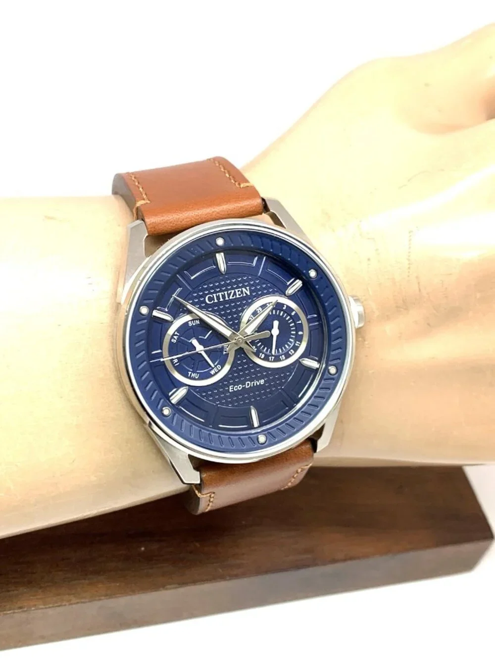 Citizen men watch